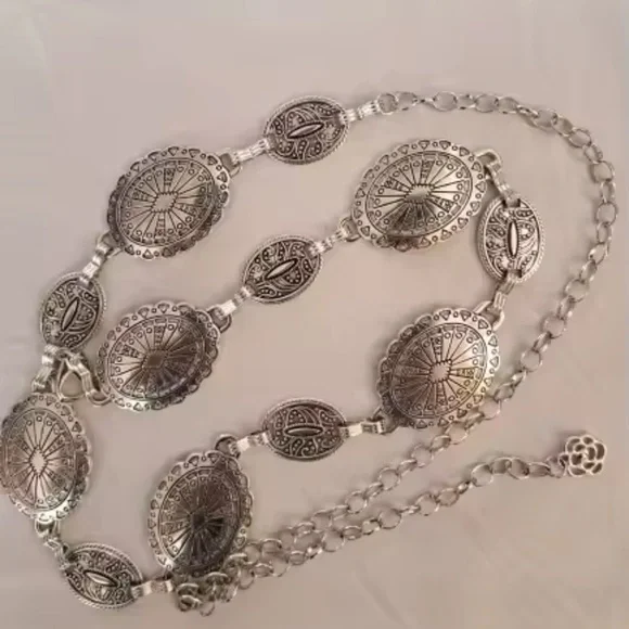 Vintage Gold Medallion Belt - Picture 6 of 13